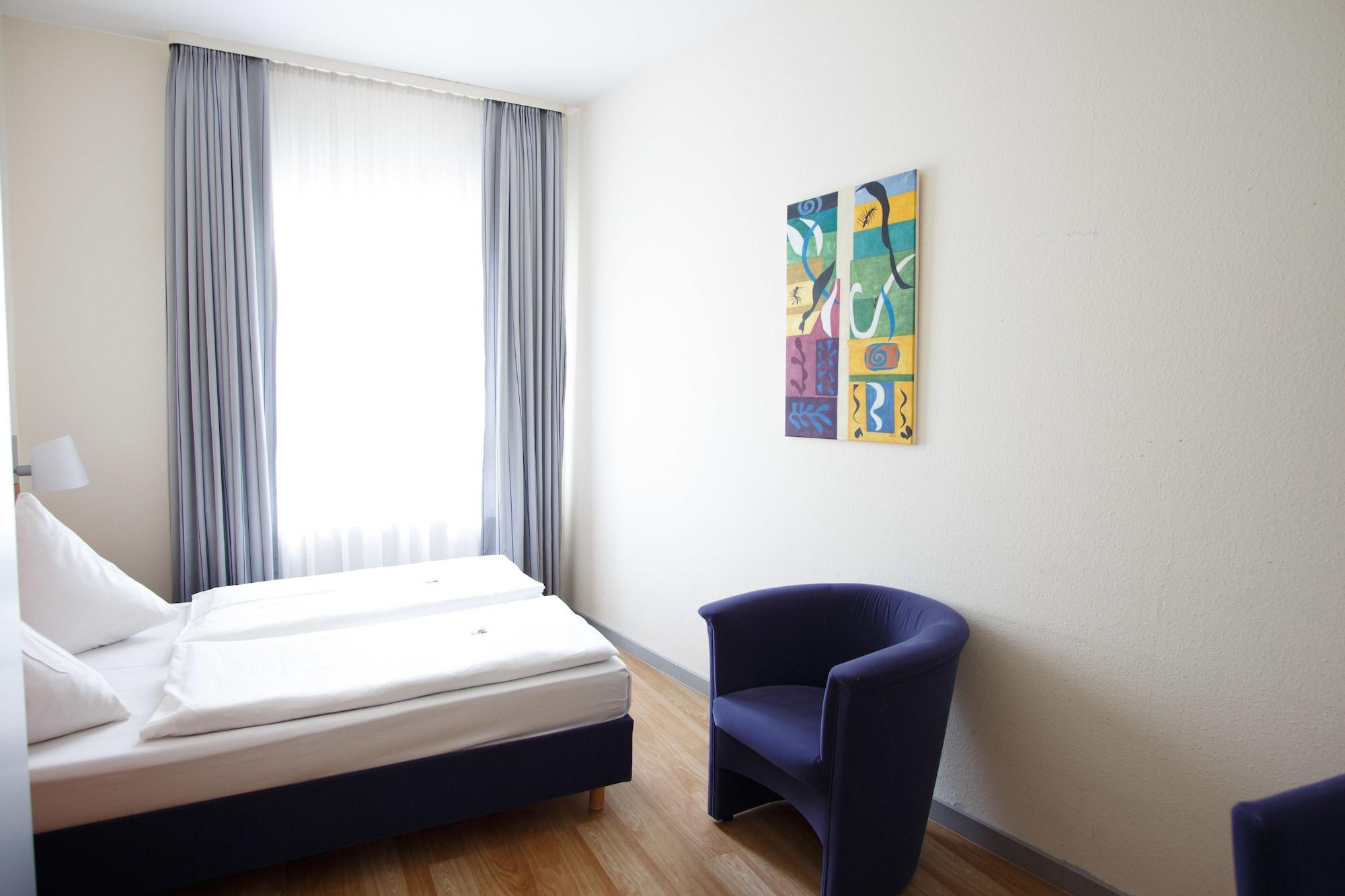 Senator Hotel Frankfurt am Main Exterior photo
